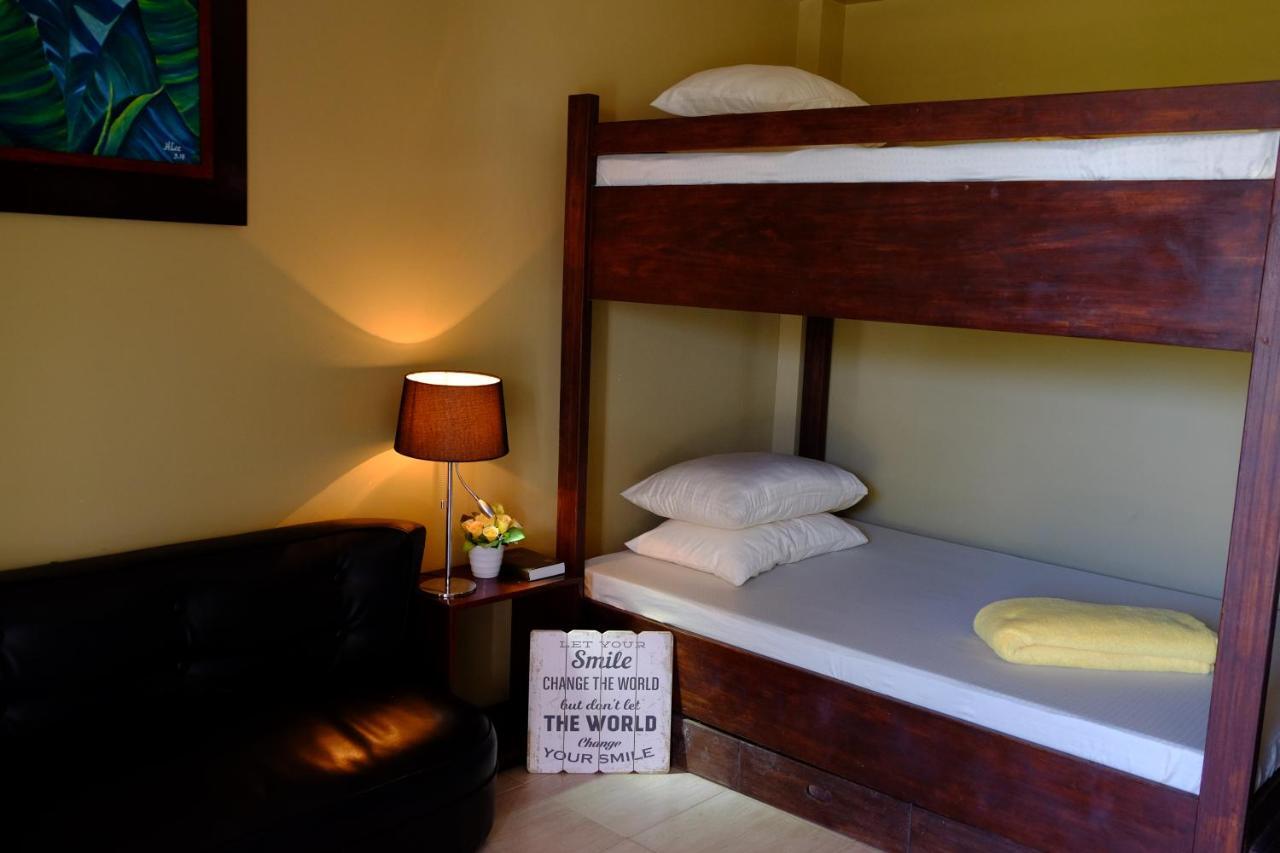 Pacific Waves Inn Baler Eksteriør billede